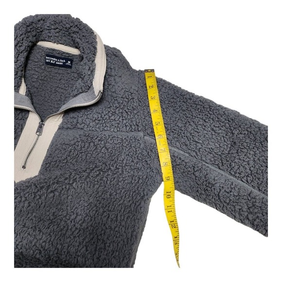 Abercrombie & Fitch Pullover‎ Womens Medium Gray Soft A F Sherpa Fleece 1/4 Zip - Picture 6 of 12